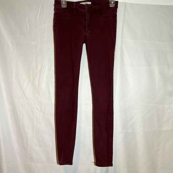 Abercrombie & Fitch Pants - Abercrombie & Fitch Maroon skinny Jean juniors/woman 25 W 29L or size 0